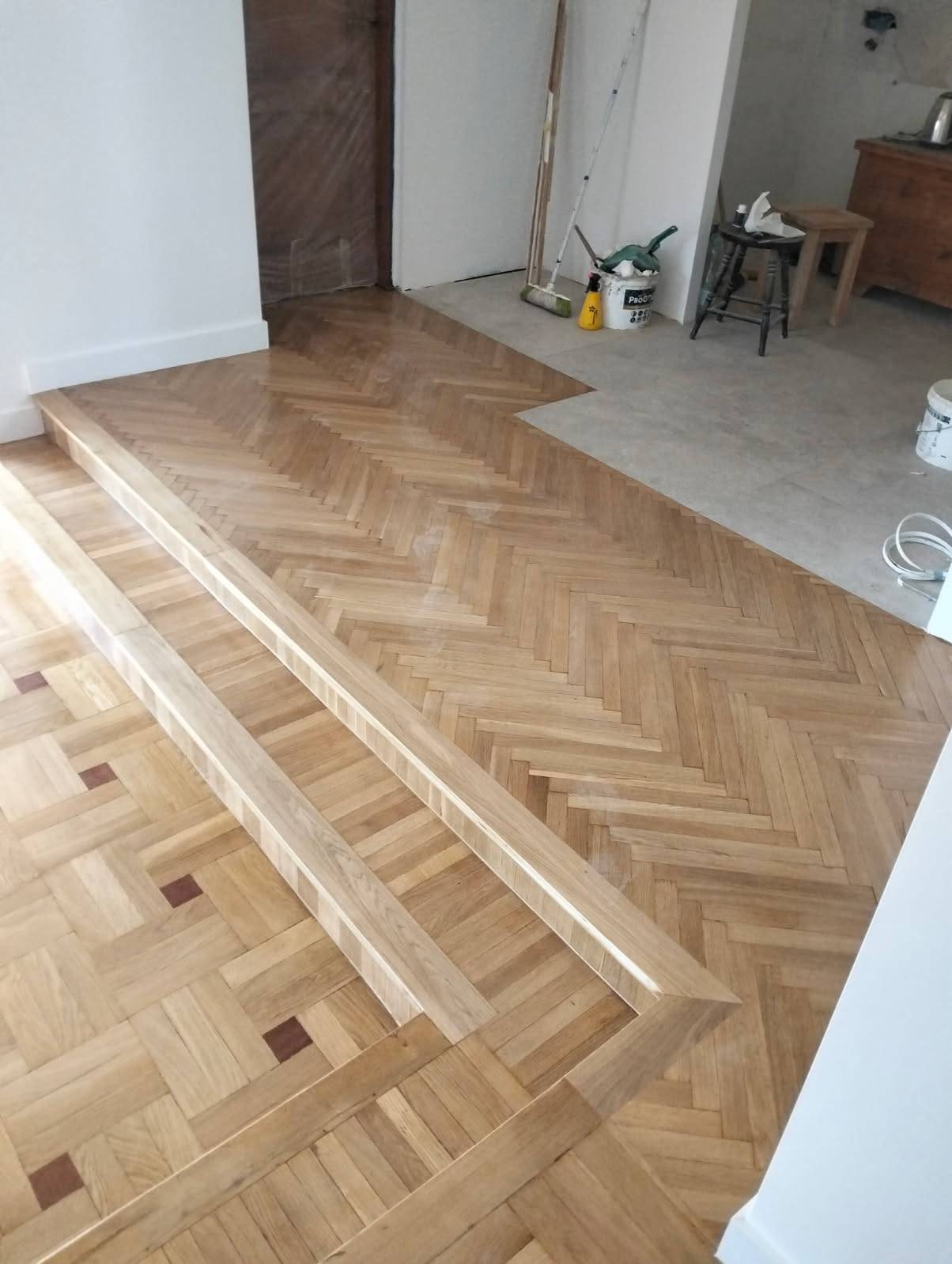 Układanie podłóg